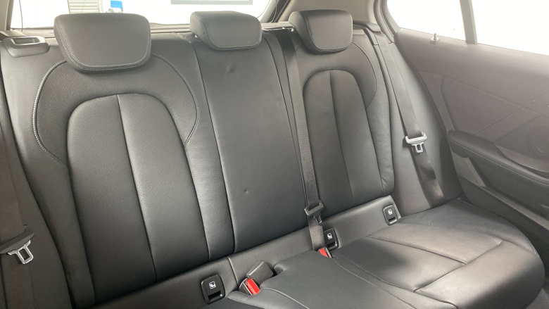 BMW 1 Series 118i SE 5dr Petrol Hatchback